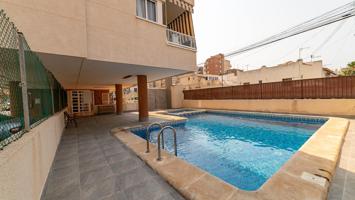 Apartamento de 2 dormitorios con piscina comunitaria y plaza de parking photo 0