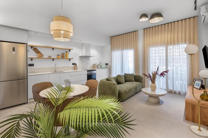 Modernos apartamentos de nueva construcción a solo 150 m del mar en Torrevieja photo 0
