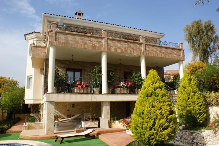 Villa de 850 m² de parcela, con piscina privada en Ciudad Quesada photo 0