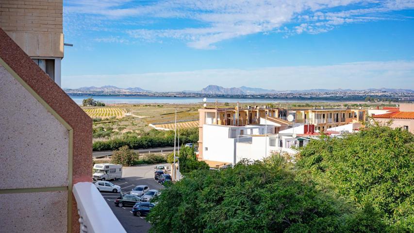 Apartamento de 2 dormitorios con vistas a la laguna, en La Mata photo 0