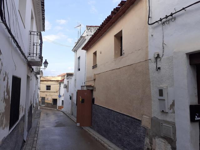 SUBASTA - Casa de 2 dorm. en Oliva, en C-Santa Barbara photo 0