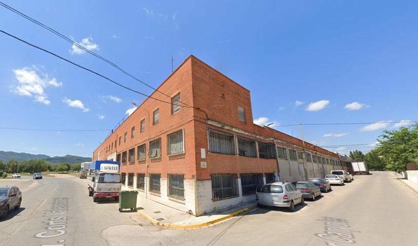 Terreno urbano de 5.330 m2 con nave industrial en CANALS, VALENCIA photo 0