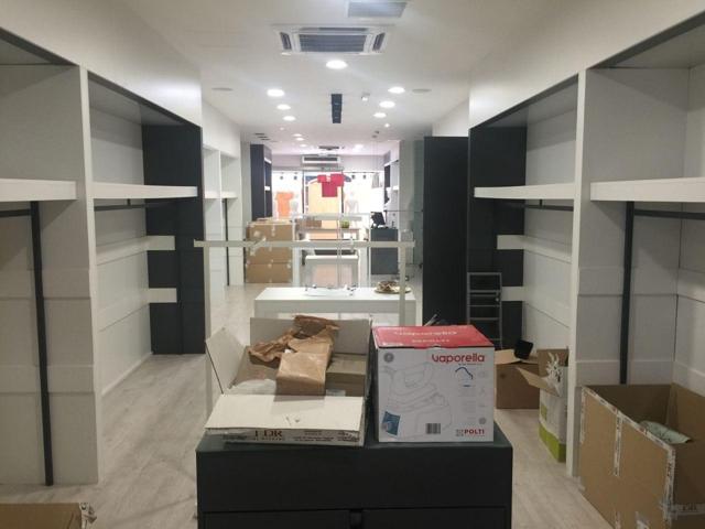 SE VENDE LOCAL COMERCIAL en pleno centro de Gandía photo 0