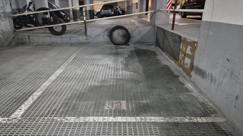 PLAZA DE PARKING PARA COCHE photo 0