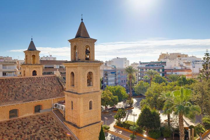 Amplio piso luminoso en el centro de Torrevieja photo 0