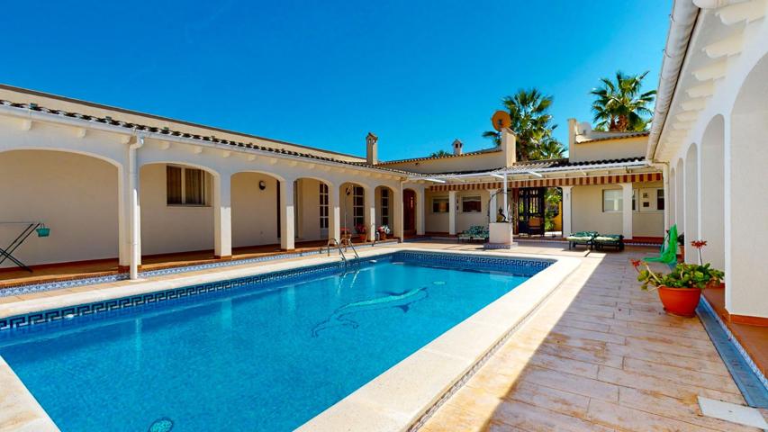 ¡El complejo de tus sueños te espera en Benferri! 🌴🏡 photo 0