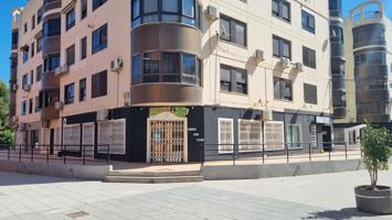 🎉 ¡Oportunidad Única! Local Comercial Céntrico en Venta en Bigastro 📍 photo 0