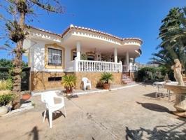 Chalet independiente en Berja – 5 dormitorios, 3 baños, gran jardín y más espacio del que imaginas photo 0