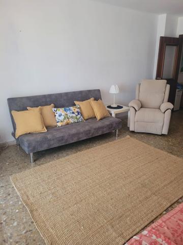 Piso de Alquiler temporada escolar en Zapillo, Almería - Ideal para tu comodidad photo 0