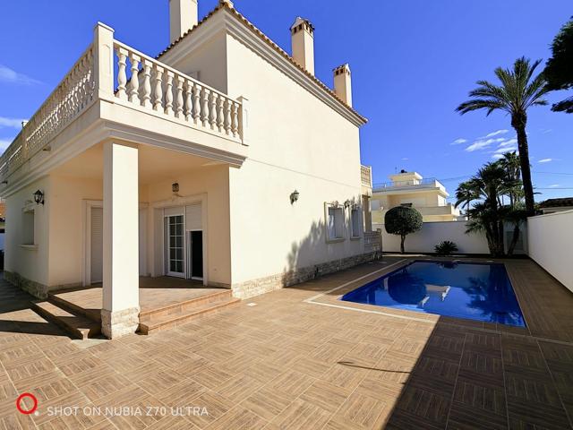 Casa En venta en Cabo Roig, Cabo Roig photo 0