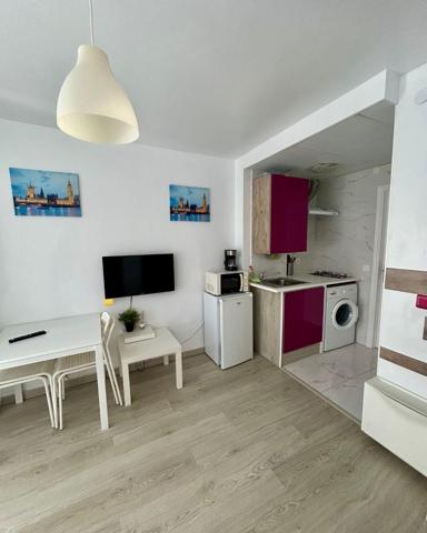 ¡Oportunidad única en Torrevieja! Apartamento a 100 m de la Playa del Cura por solo 127.000 € photo 0