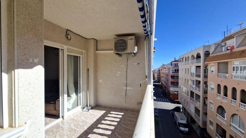 Piso En venta en Centro, Torrevieja photo 0