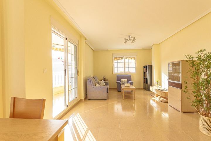 FASTATICO Y COQUETO APARTAMENTO, MUY LUMINOSO, IDEAL PARA VIVIR TODO EL AÑO photo 0