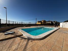 FABULOSO APARTAMENTO CON PISCINA COMUNITARIA, IDÓNEO PARA PAREJAS photo 0