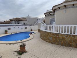 MAGNIFICO CHALET INDEPENDIENTE CON PISCINA PROPIA, IDEAL COMO VACACIONAL photo 0