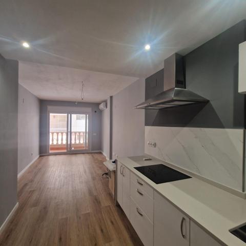 PRECIOSO APARTAMENTO TOTALMENTE REFORMADO, IDEAL PARA VIVIR TODO EL AÑO photo 0