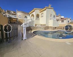 FANTASTICA VILLA, IDONEA PARA FAMILIAS O SI LO DESEA COMO VACACIONAL photo 0