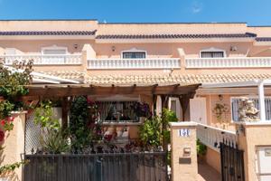 MAGNIFICO CHALET ADOSADO, IDEAL PARA PASAR VACACIONES INOLVIDABLES EN FAMILIA, VENGA A VERLO!!! photo 0