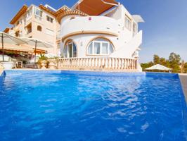 MAGNIFICA VILLA EN LA ZENIA, IDEAL PARA FAMILIAS photo 0