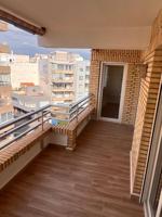 FANTÁSTICO APARTAMENTO CON VISTAS AL MAR Y LA BAHÍA, CENTRO DE TORREVIEJA, IDEAL PARA VIVIR TODO EL AÑO photo 0