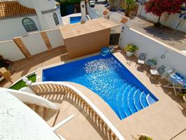 MAGNIFICIO CHALET INDEPENDIENTE CON PISCINA PROPIA, IDONEO PARA FAMILIAS photo 0