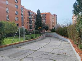 Parking En venta en Legazpi, Madrid photo 0