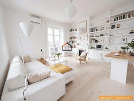 Piso En venta en Centro, Madrid photo 0