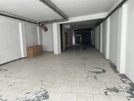 Local comercial en venta en VIlanova i la Geltrú photo 0