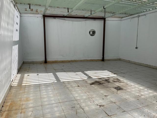 Local comercial en venta en VIlanova i la Geltrú photo 0