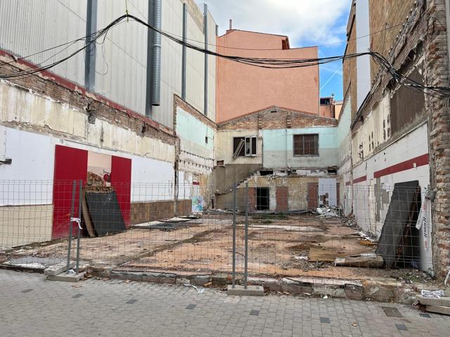 Local comercial de obra nueva en venta en Vilanova i la Geltrú, Rambla de la Pau photo 0