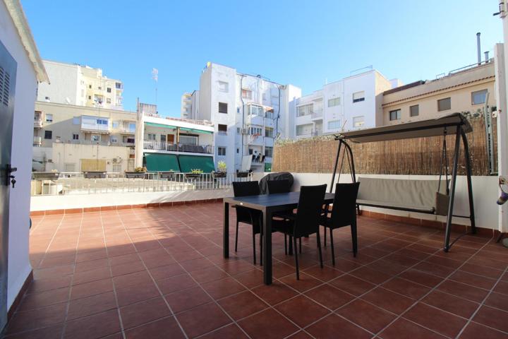 Gran piso con terraza en venta en el centro de Vilanova i la Geltrú photo 0