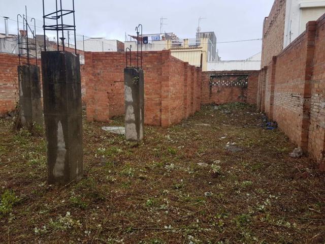 Solar urbano en venta en Les Roquetes, para edificar hasta 8 viviendas photo 0