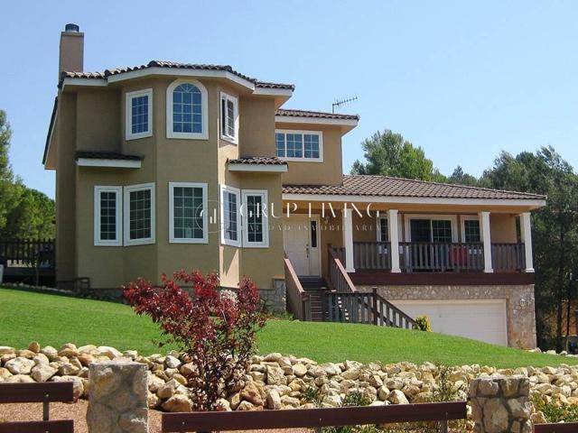 LUMINOSA CASA RODEADA DE JARDÍN EN OLIVELLA photo 0