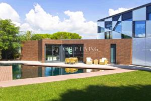 VILLA MINIMALISTA EN EL VINYET photo 0