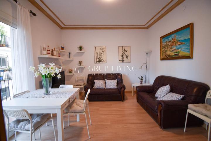 ACOGEDOR PISO EN VENTA EN EL BARRIO DE POBLE SEC photo 0