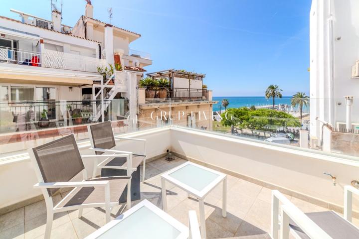 CASA “CAPRICHO”. VIVIENDA MODERNISTA EXCLUSIVA A DOS PASOS DEL MAR photo 0