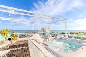 DÚPLEX EXCLUSIVO EN RIBES ROIGES, FRENTE AL MAR EN VILANOVA I LA GELTRÚ photo 0