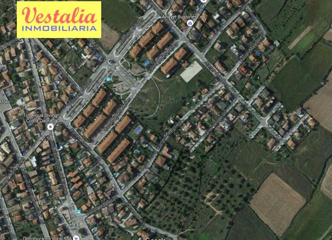 Oportunidad Solar Urbano con Vistas a Mar en Santa Maria de Vilanova i la Geltrú photo 0