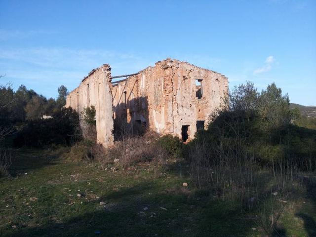 FANTÁSTICA FINCA RÚSTICA EN PLENO PARC NATURAL DEL GARRAF photo 0