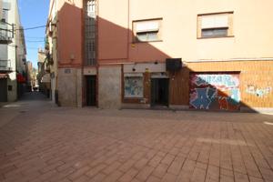 Local Comercial en Pl. Miro de Montgros a 100 m de Pl dela Vila. photo 0