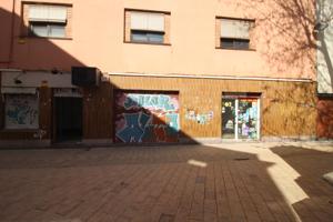 Local Comercial en Pl. Miro de Montgros a 100 m de Pl dela Vila. photo 0