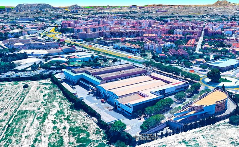 Gran local con terraza. photo 0