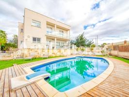 Espectacular villa de 4 dormitorios y 5 baños en venta en El Moralet, Alicante photo 0