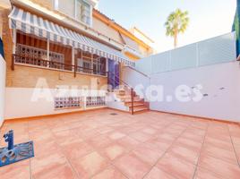 Estupendo Adosado en venta de 5 dormitorios y 4 baños en la exclusiva zona de Cabo de las Huertas photo 0