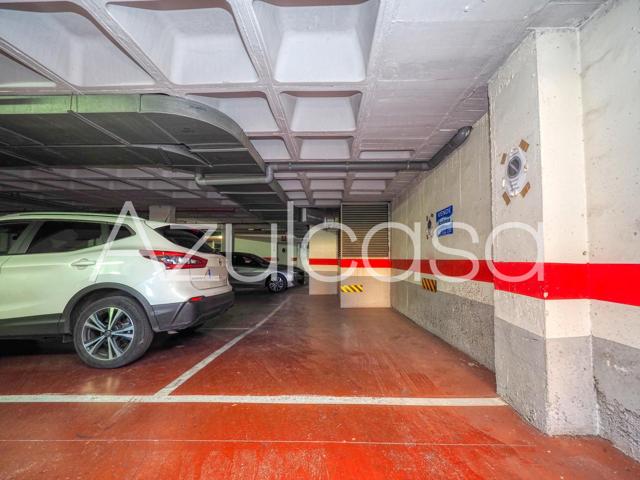 Plaza de garaje en venta en Gran Vía, Alicante photo 0