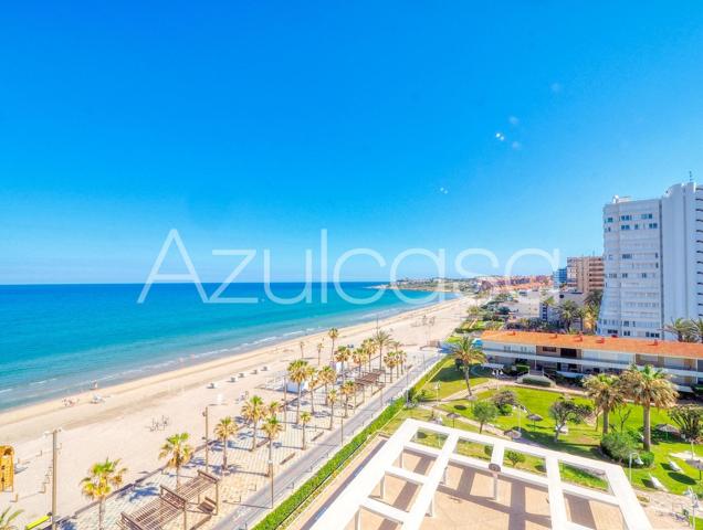 Estupendo piso de 3 dormitorios y 3 baños en primera línea de Playa de San Juan photo 0