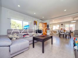 Estupenda vivienda reformada de 3 dormitorios y 2 baños con urbanización en El Campello photo 0