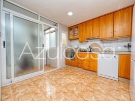 Estupendo piso de 3 dormitorios (antes 4) y 2 baños con terraza en San Nicolás de Bari photo 0