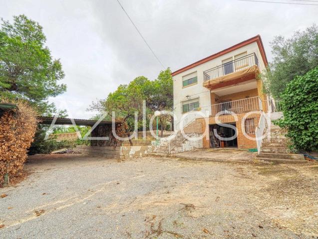 Chalet RÚSTICO en venta de 6 dormitorios y 2 baños en El Rebolledo, Alicante photo 0