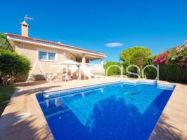 Fantástico Chalet en venta de 4 dormitorios y 3 baños en La Huerta, Mutxamel photo 0